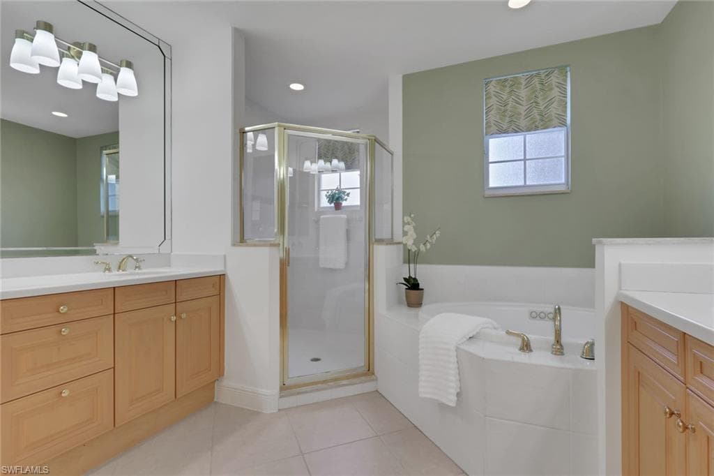 714 Regency Reserve CIR 3201-11