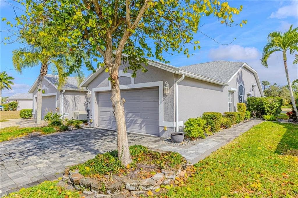 5474 Whitten DR # 12, NAPLES FL 34104-2