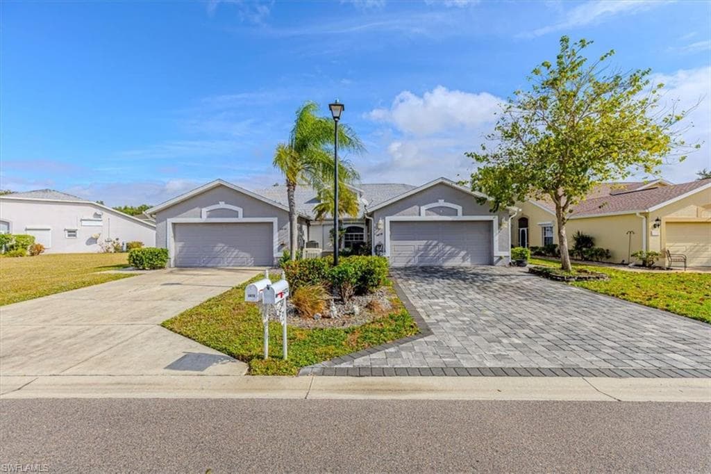 5474 Whitten DR # 12, NAPLES FL 34104-3