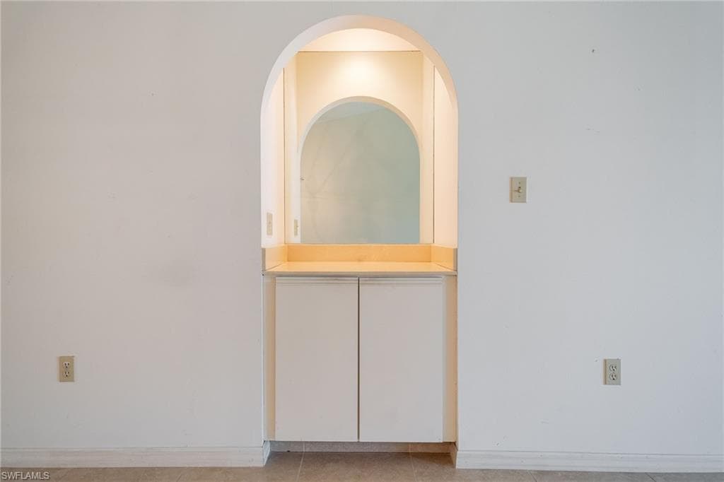 805 Augusta BLVD # 6, NAPLES FL 34113-22