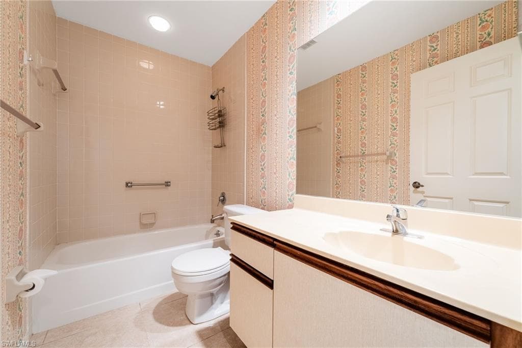 805 Augusta BLVD # 6, NAPLES FL 34113-9