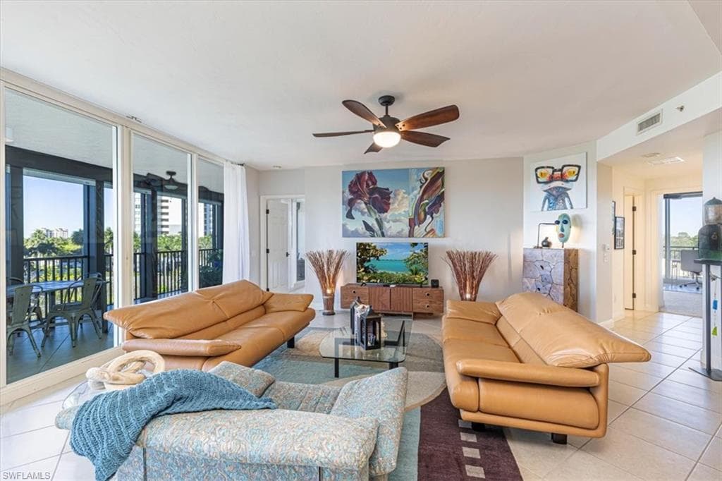 445 Cove Tower DR # 504, NAPLES FL 34110-1