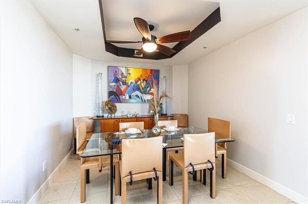445 Cove Tower DR # 504, NAPLES FL 34110-5