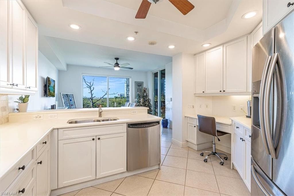 445 Cove Tower DR # 504, NAPLES FL 34110-16