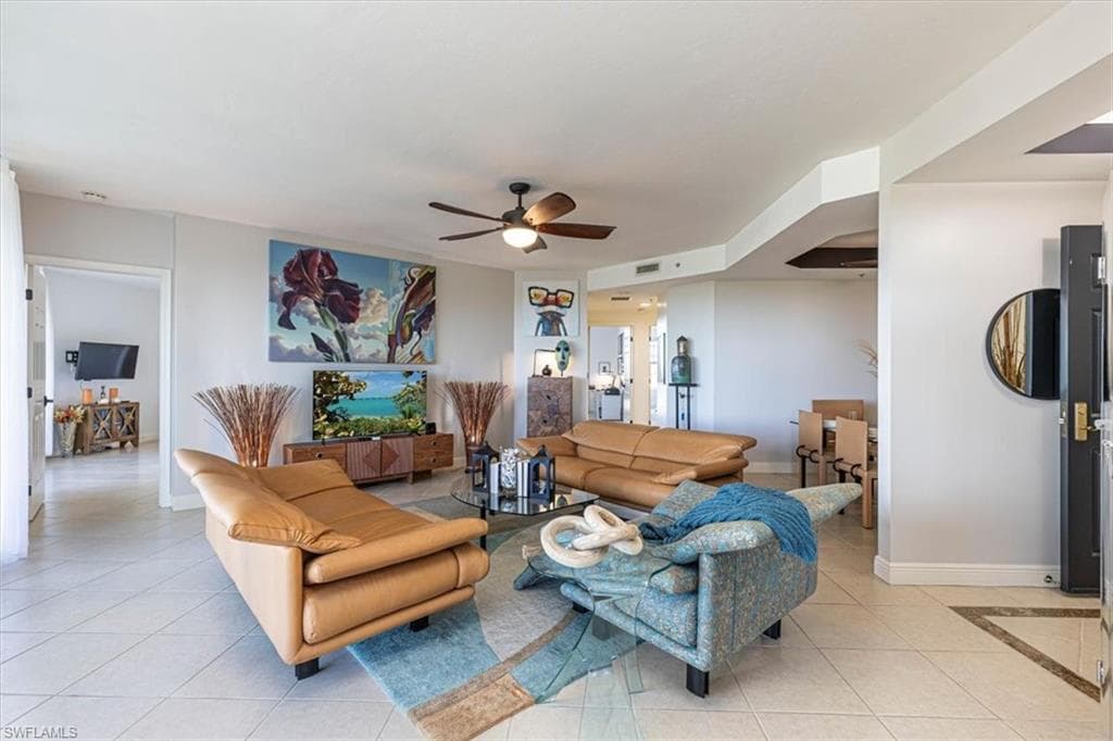 445 Cove Tower DR # 504, NAPLES FL 34110-4