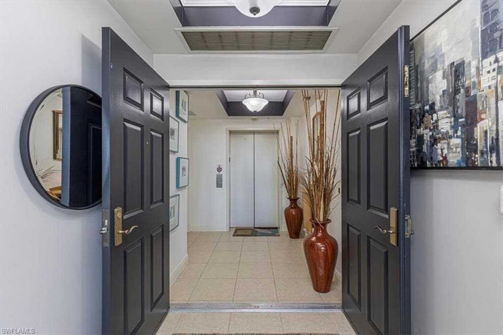 445 Cove Tower DR # 504, NAPLES FL 34110-33