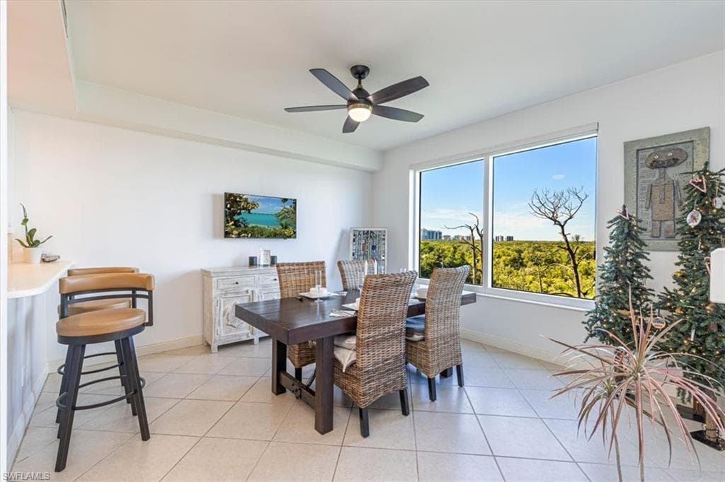 445 Cove Tower DR # 504, NAPLES FL 34110-13