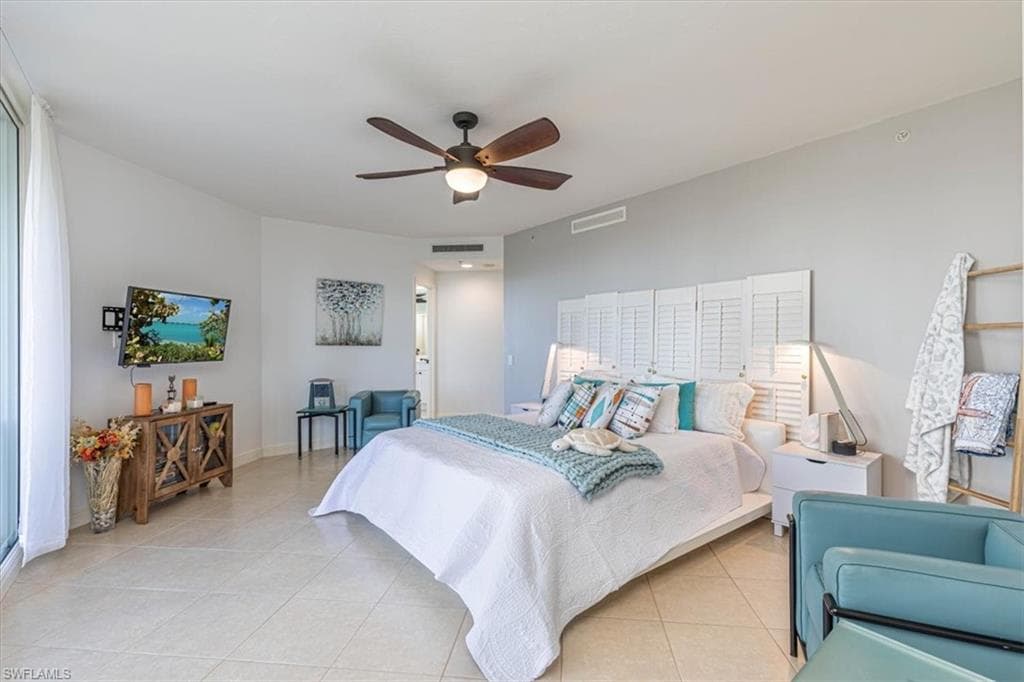 445 Cove Tower DR # 504, NAPLES FL 34110-17