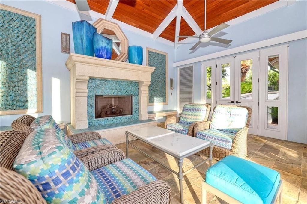 445 Cove Tower DR # 504, NAPLES FL 34110-39