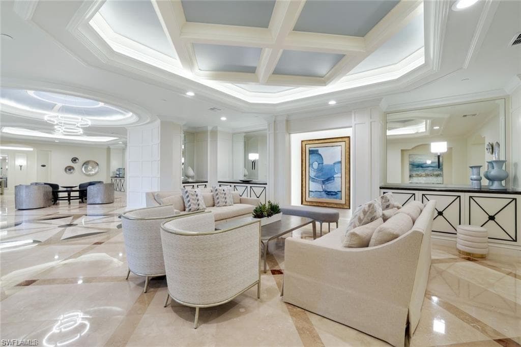 445 Cove Tower DR # 504, NAPLES FL 34110-34