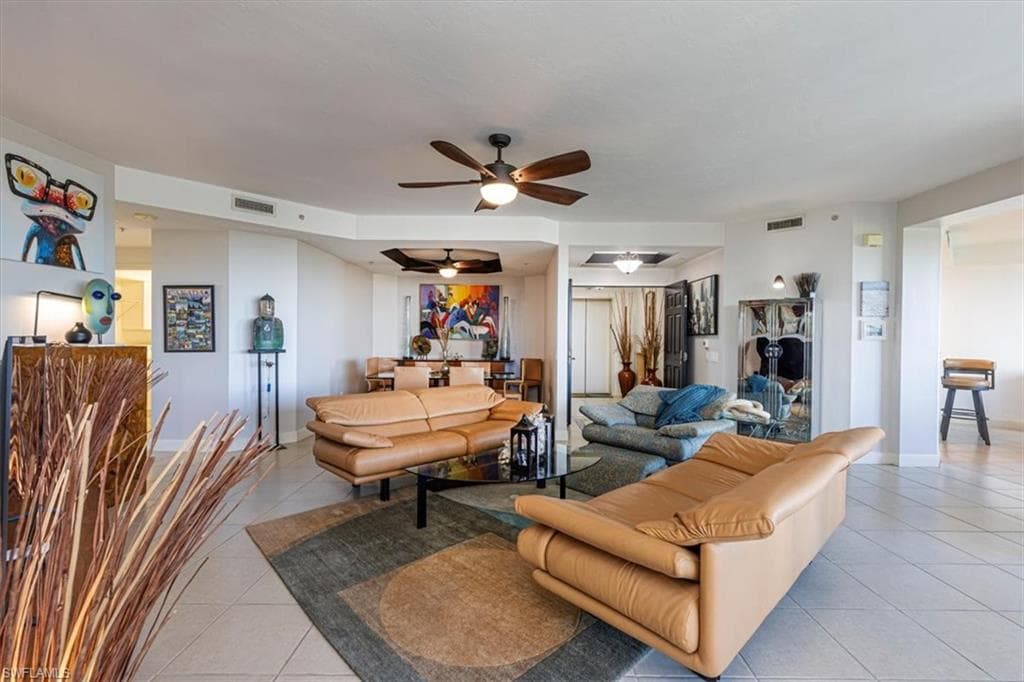 445 Cove Tower DR # 504, NAPLES FL 34110-3
