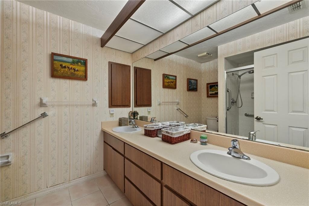 5665 Arvine CIR-17