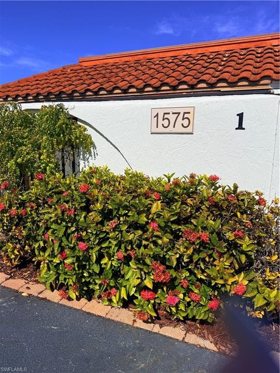 1575 Curlew AVE W # 1, NAPLES FL 34102-15