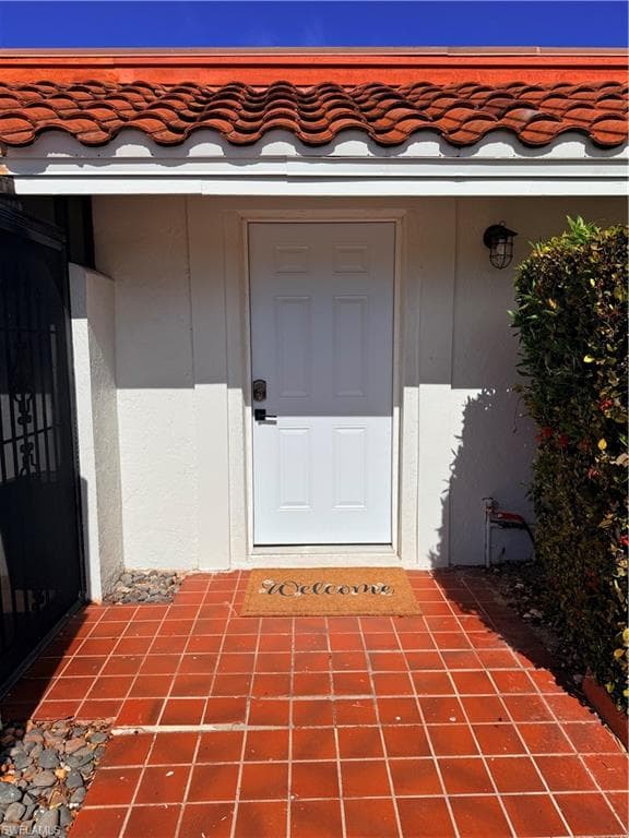 1575 Curlew AVE W # 1, NAPLES FL 34102-14