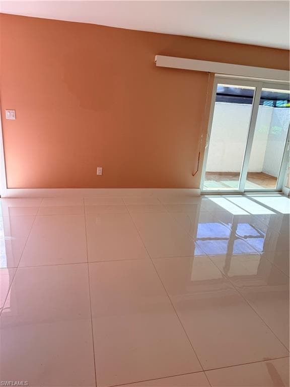 1575 Curlew AVE W # 1, NAPLES FL 34102-20