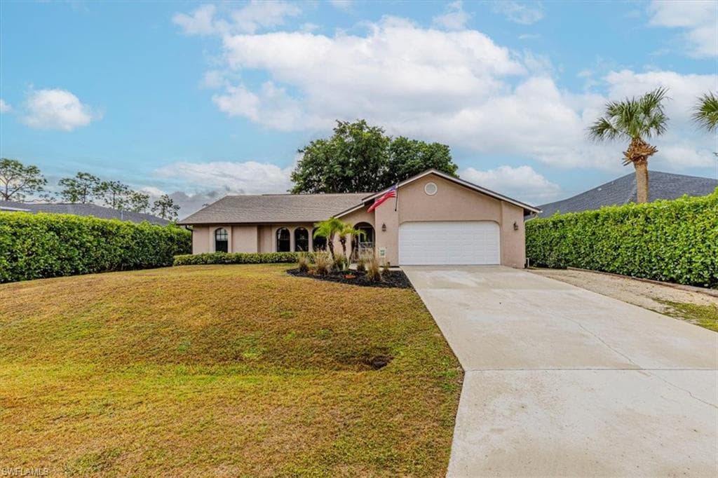 10590 Woodchuck LN, BONITA SPRINGS FL 34135-28