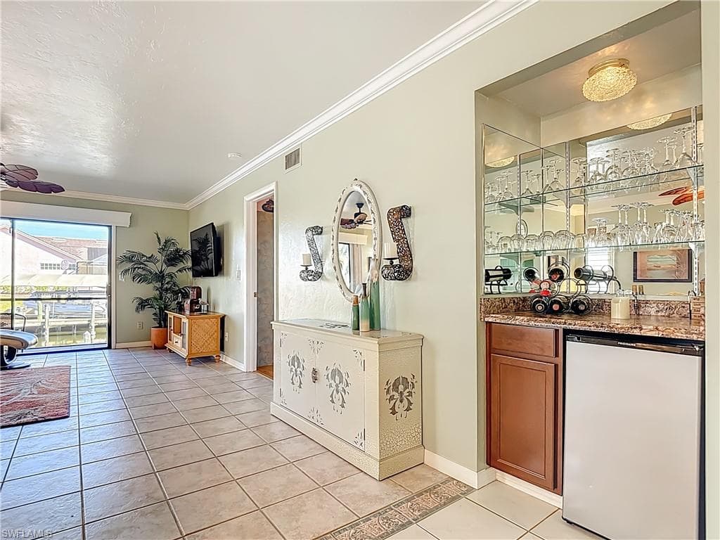 4817 SW 8th PL # 101, CAPE CORAL FL 33914-8