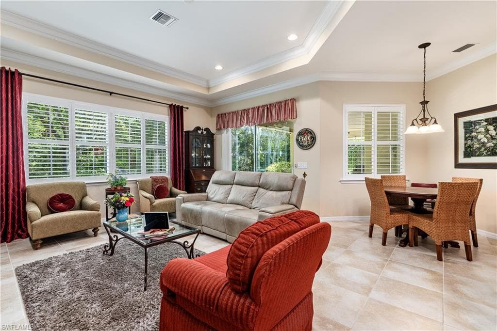 6849 IL REGALO CIR, NAPLES FL 34109-2