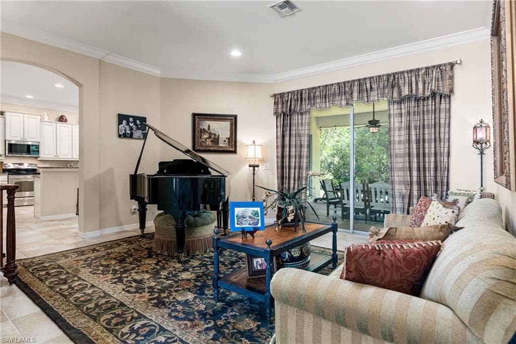 6849 IL REGALO CIR, NAPLES FL 34109-8