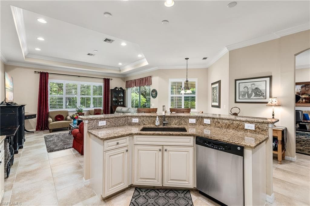 6849 IL REGALO CIR, NAPLES FL 34109-7