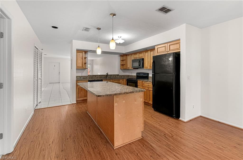 8302 Charter Club CIR # 6, FORT MYERS FL 33919-1