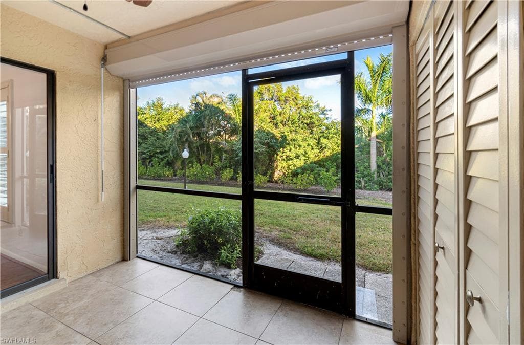 8302 Charter Club CIR # 6, FORT MYERS FL 33919-33