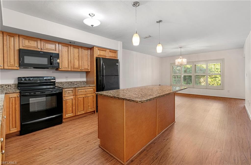 8302 Charter Club CIR # 6, FORT MYERS FL 33919-15