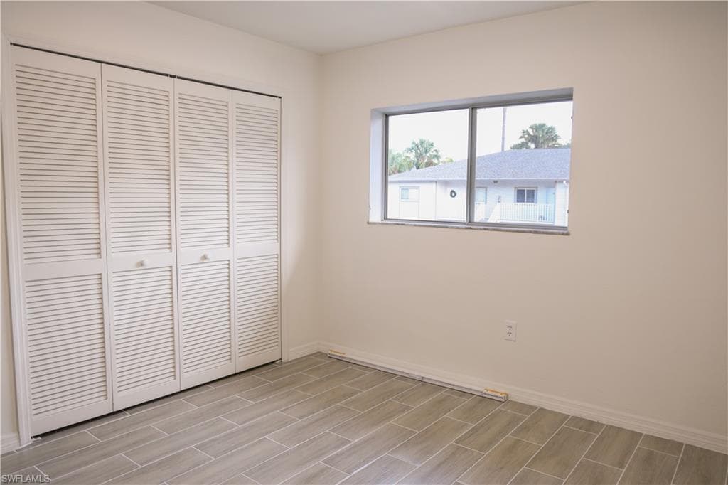 2385 Naples Trace CIR # 105, NAPLES FL 34109-5