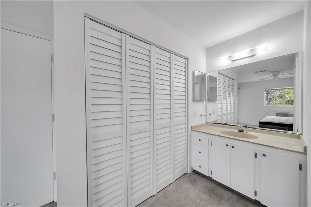 8071 Country RD # 206, FORT MYERS FL 33919-21