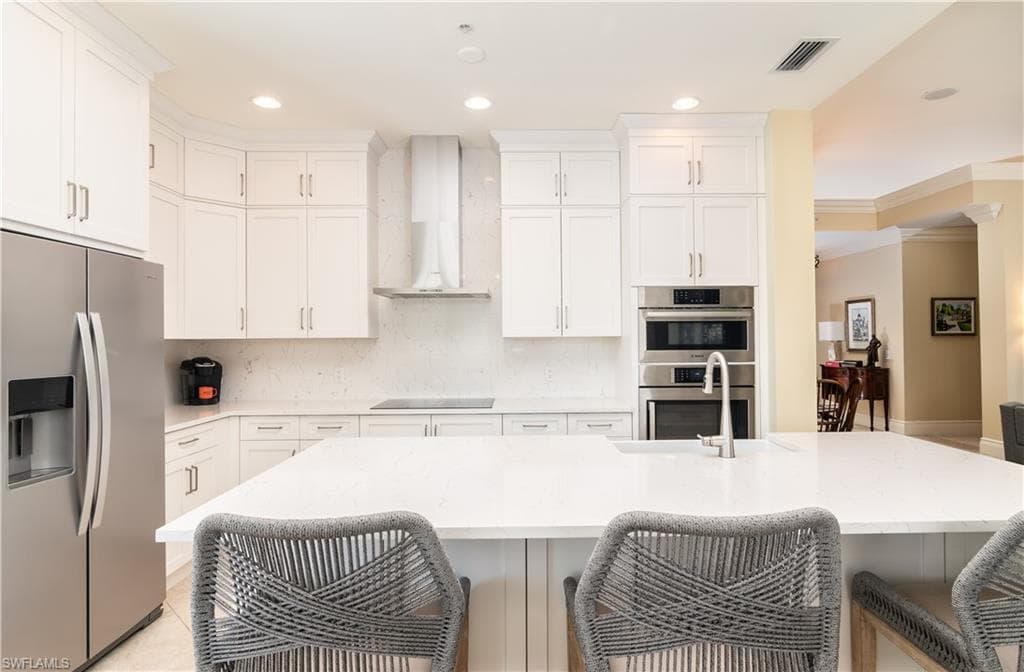 1400 Gulf Shore BLVD N # 307, NAPLES FL 34102-6