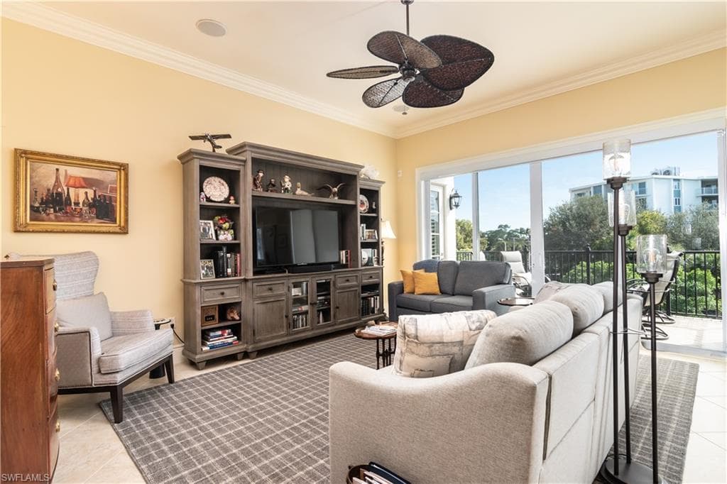 1400 Gulf Shore BLVD N # 307, NAPLES FL 34102-8