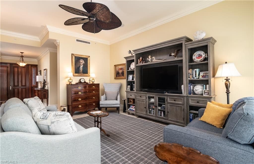 1400 Gulf Shore BLVD N # 307, NAPLES FL 34102-9
