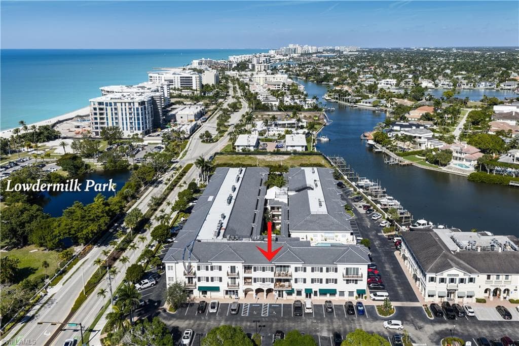 1400 Gulf Shore BLVD N # 307, NAPLES FL 34102-3