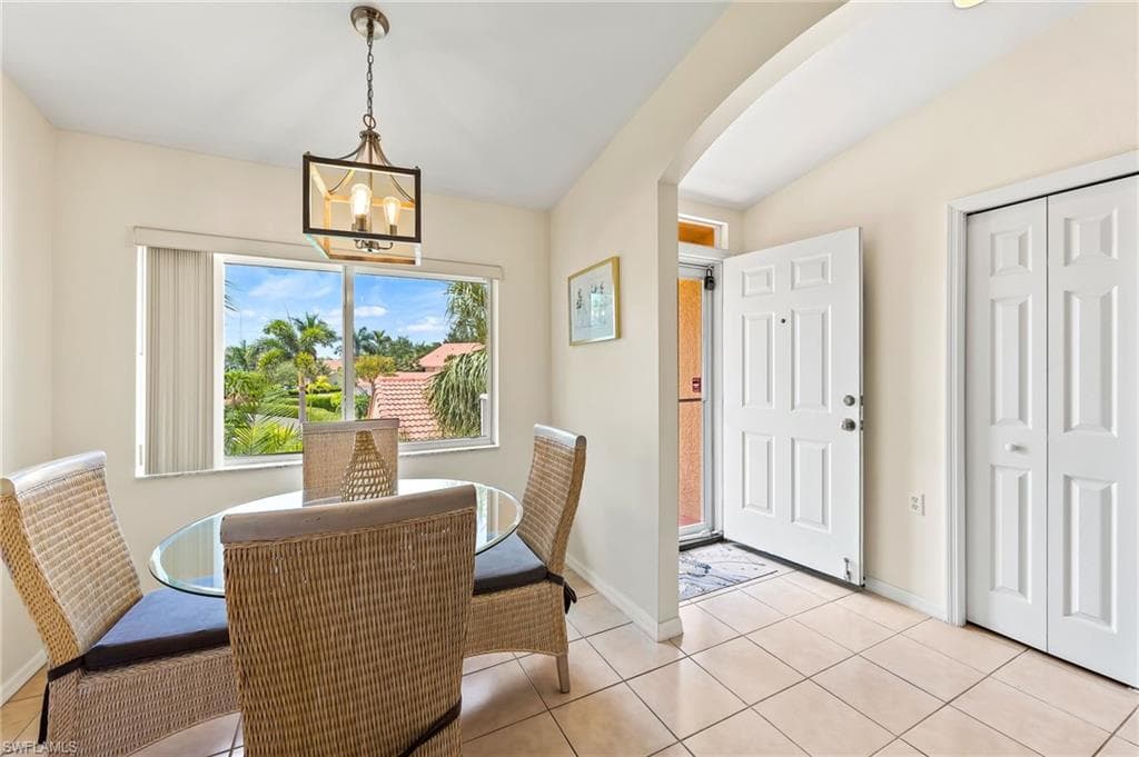 2385 Bayou LN # 7206, NAPLES FL 34112-5