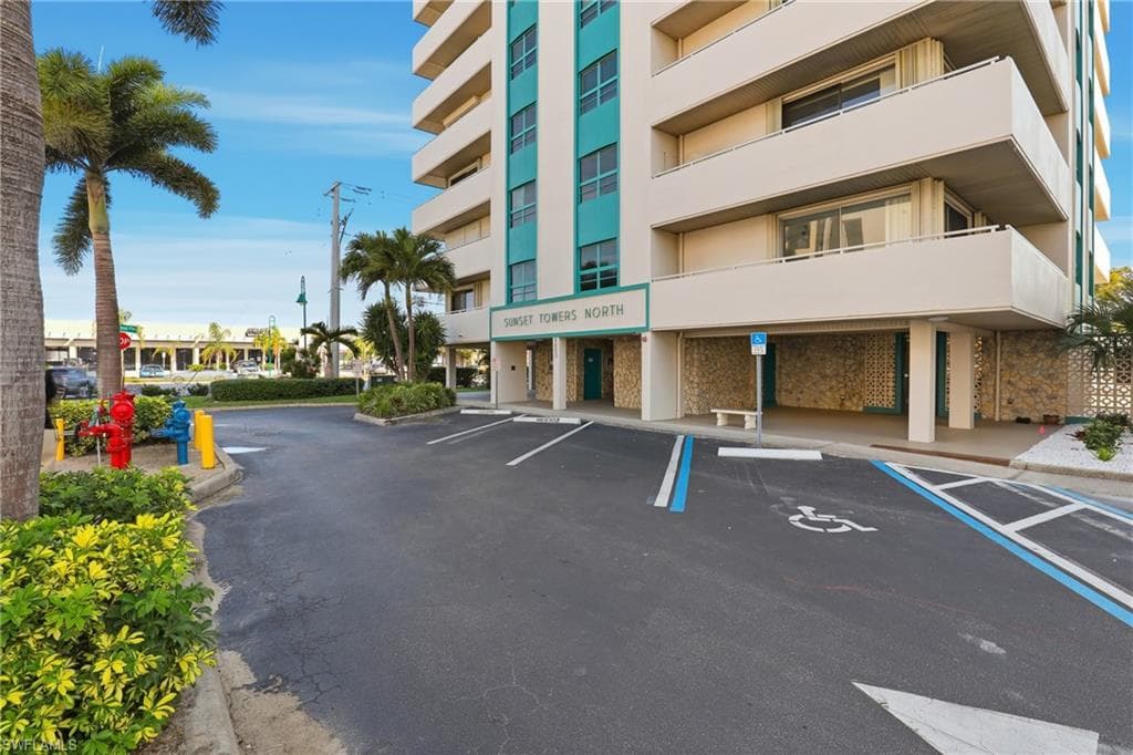 4803 Sunset CT # 404, CAPE CORAL FL 33904-1