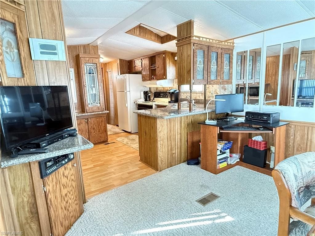 11182 Sunglow LN, FORT MYERS FL 33908-10