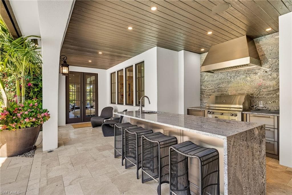 16469 Celebrita CT, NAPLES FL 34110-33