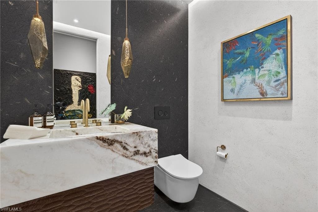 16469 Celebrita CT, NAPLES FL 34110-32