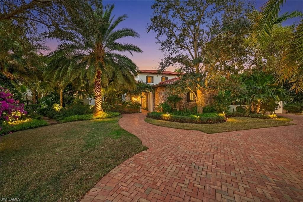 16469 Celebrita CT, NAPLES FL 34110-44