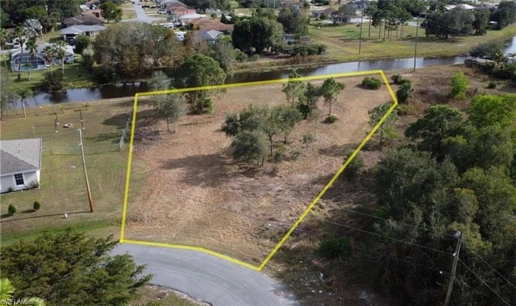 145 Zenith CIR, FORT MYERS FL 33913-1