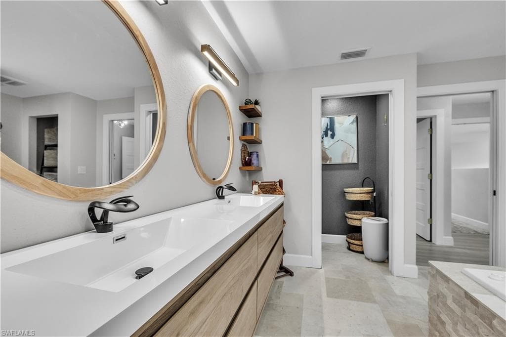 3694 Crandon RD, NORTH PORT FL 34286-31