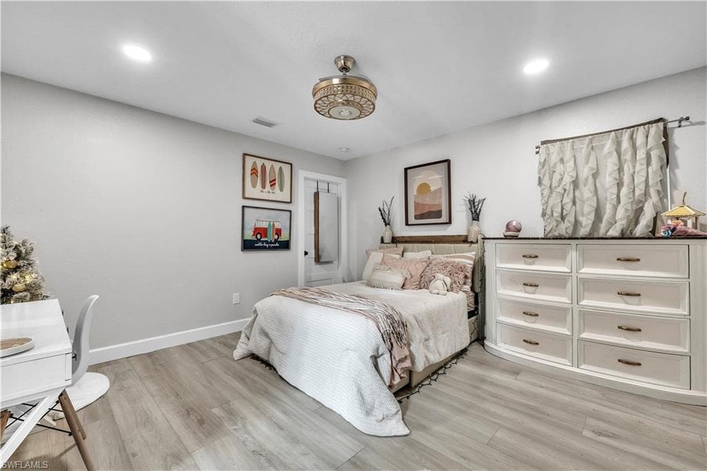 3694 Crandon RD, NORTH PORT FL 34286-37