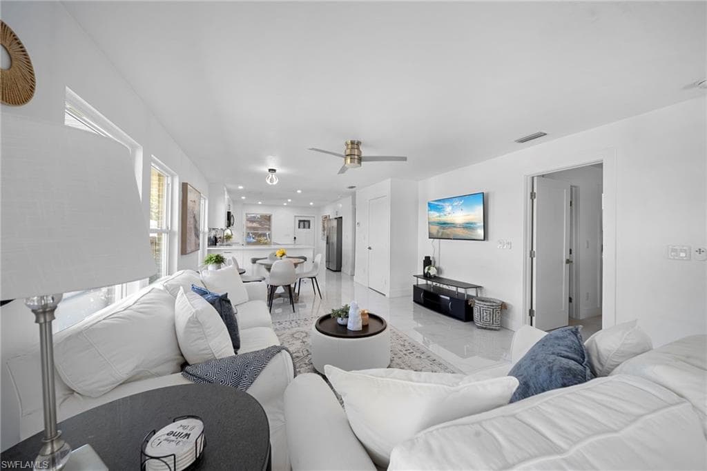 2858 Arbutus ST # F1, NAPLES FL 34112-11