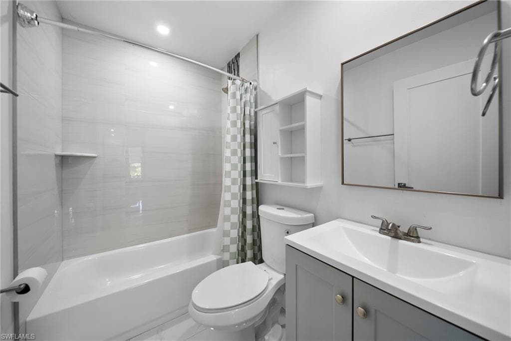 2858 Arbutus ST # F1, NAPLES FL 34112-18