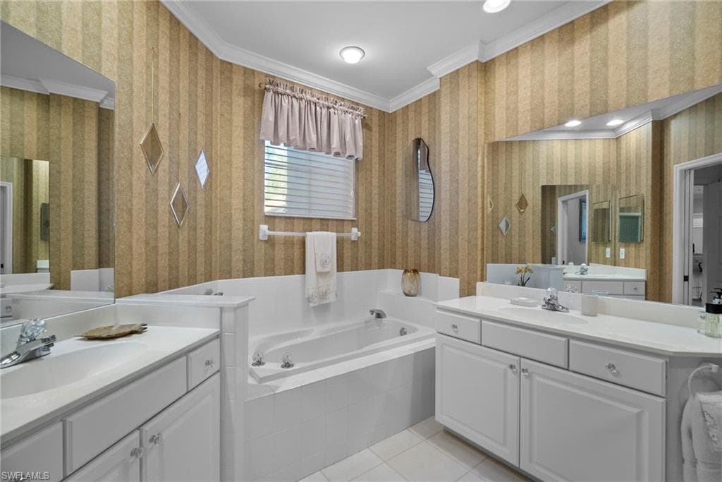 8545 Danbury BLVD # 102, NAPLES FL 34120-2