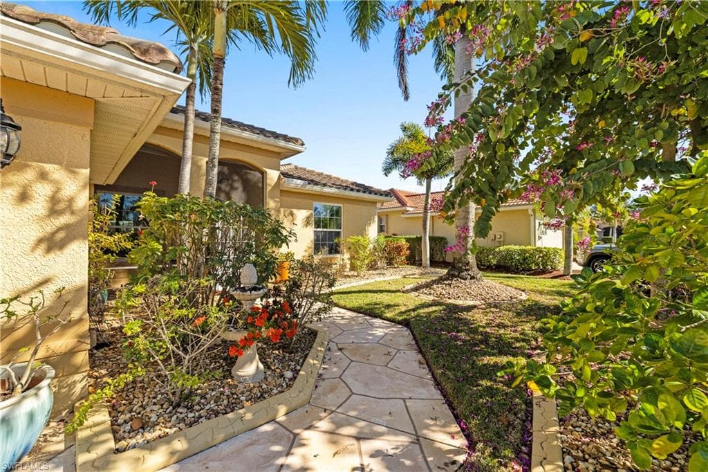 20630 Dennisport LN, NORTH FORT MYERS FL 33917-8