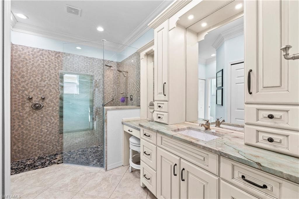 20630 Dennisport LN, NORTH FORT MYERS FL 33917-23