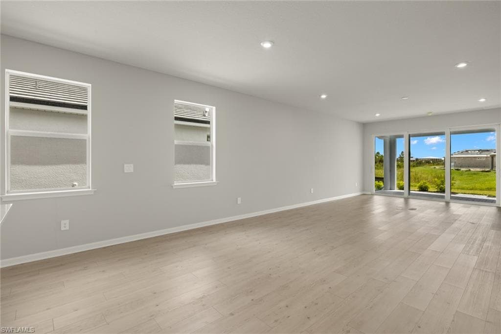 1553 Panoramic Vista AVE-6