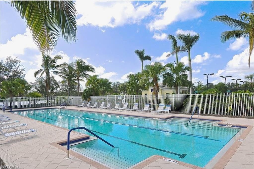5477 Freeport LN-32