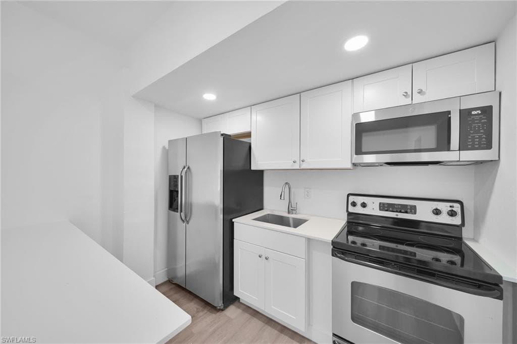 128 Eucalyptus CT # D, FORT MYERS BEACH FL 33931-1